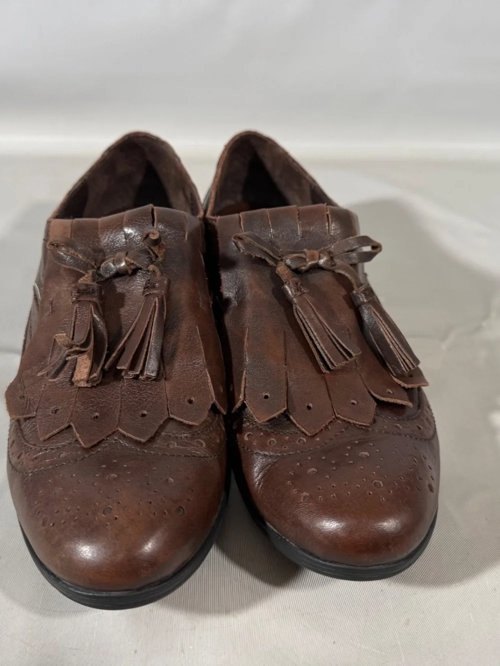 Born Women's Boylenn Loafer Size 7.5 Brown Leather Wingtip Tassel Kiltie Shoe